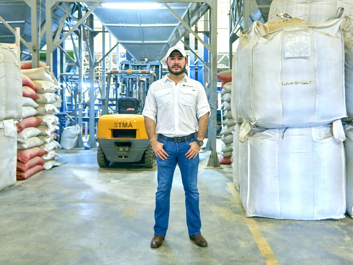 Kelvin López, gerente general de INLOHER orgulloso de sus logros.