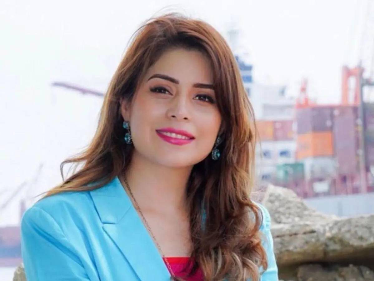 ¿Quién es Suyen Muñoz Rivera y por qué renunció a su cargo?