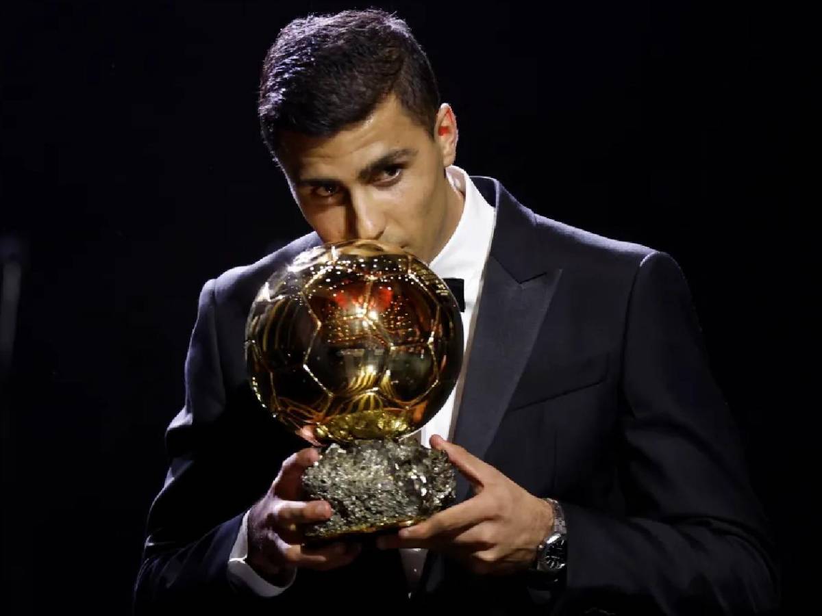 City da respuesta a nueva oferta del Barcelona: Rodri con giro sobre su fichaje