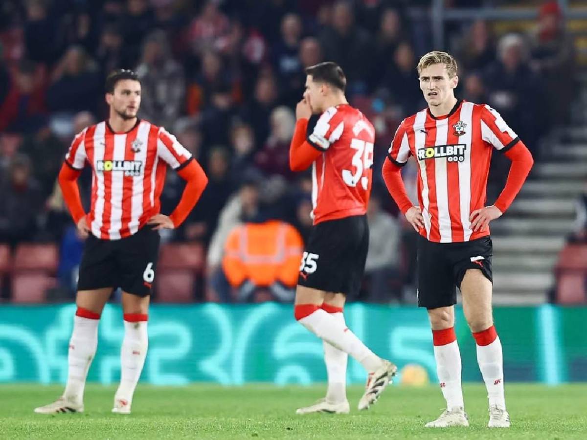 El peor equipo de la Premier desciende a falta de siete fechas; toman decisión