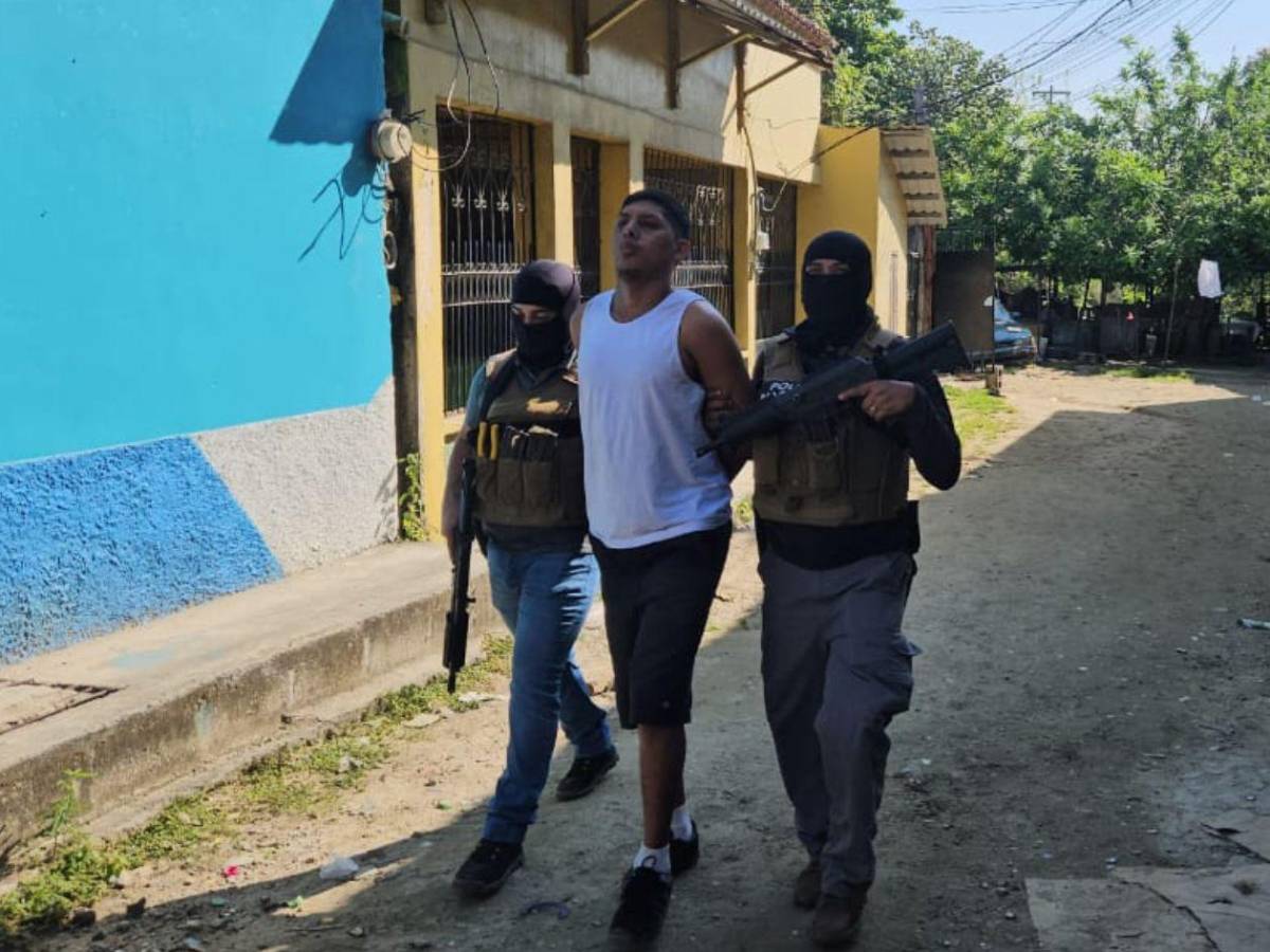 Capturan a seis presuntos pandilleros de la 18 en la colonia Miguel Ángel Pavón