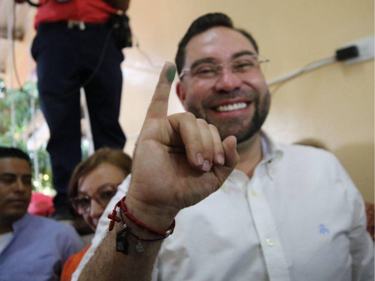 Así votó Jorge Cálix en las elecciones primarias en Tegucigalpa