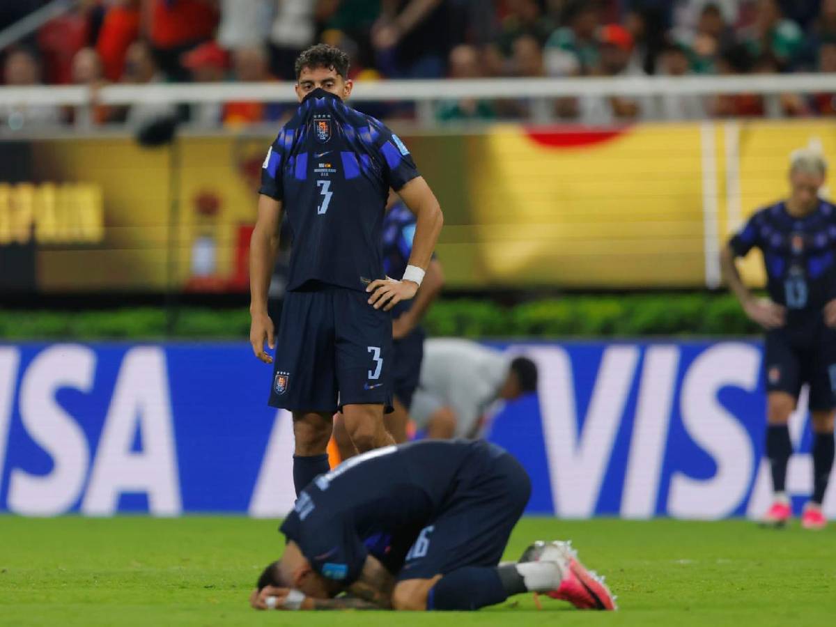 Enfado de Valverde, encaran al árbitro y señalan culpable tras eliminación de Uruguay
