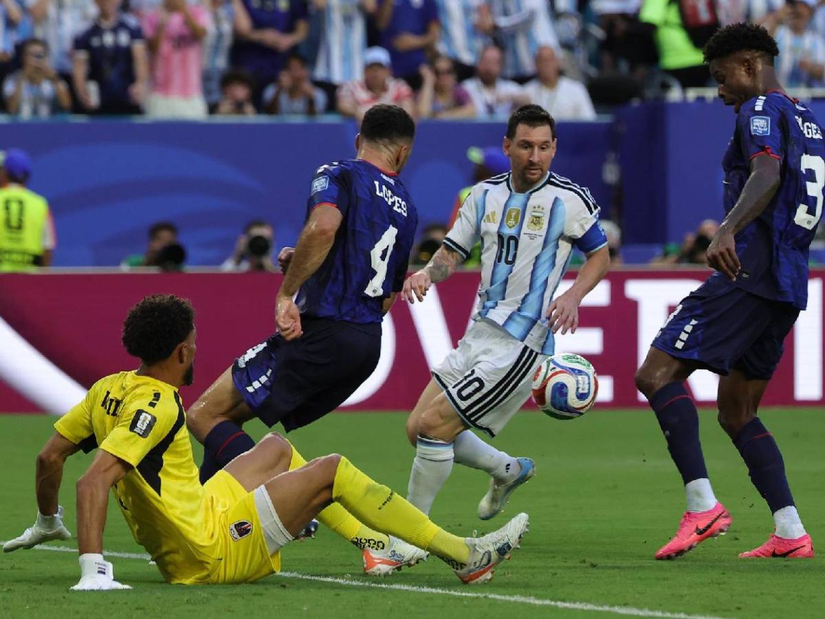 Vozinha hace increíble confesión sobre Messi: el gesto del argentino tras eliminarlos