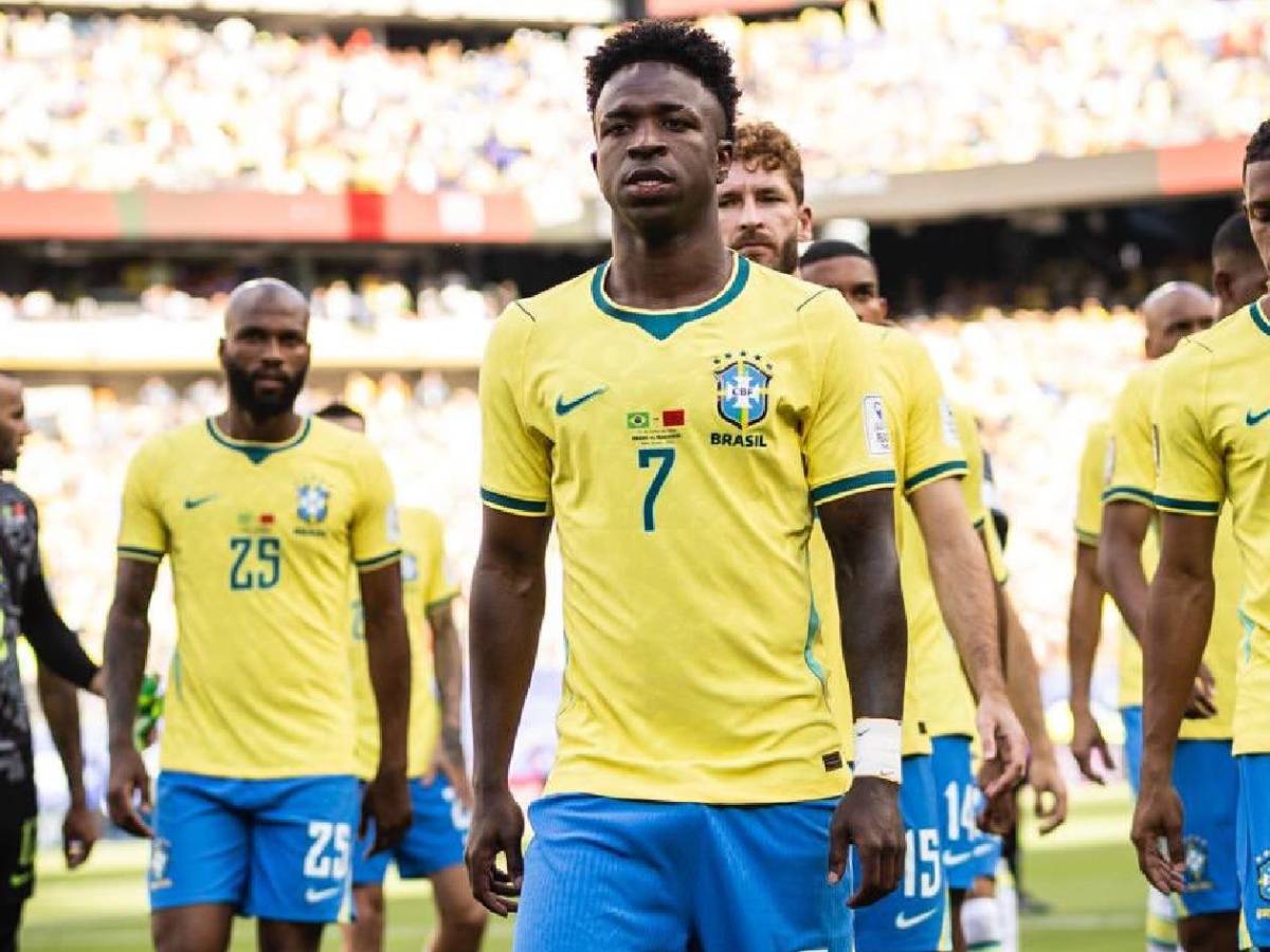 Vinicius con nuevo rostro: se operó y sorprende con brutal cambio tras el Mundial
