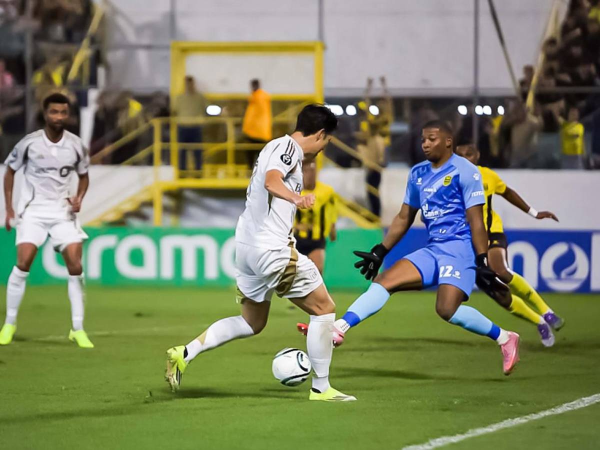 Show de Son, su gesto con hondureño, Lloris cambió camiseta y Real España dio pena