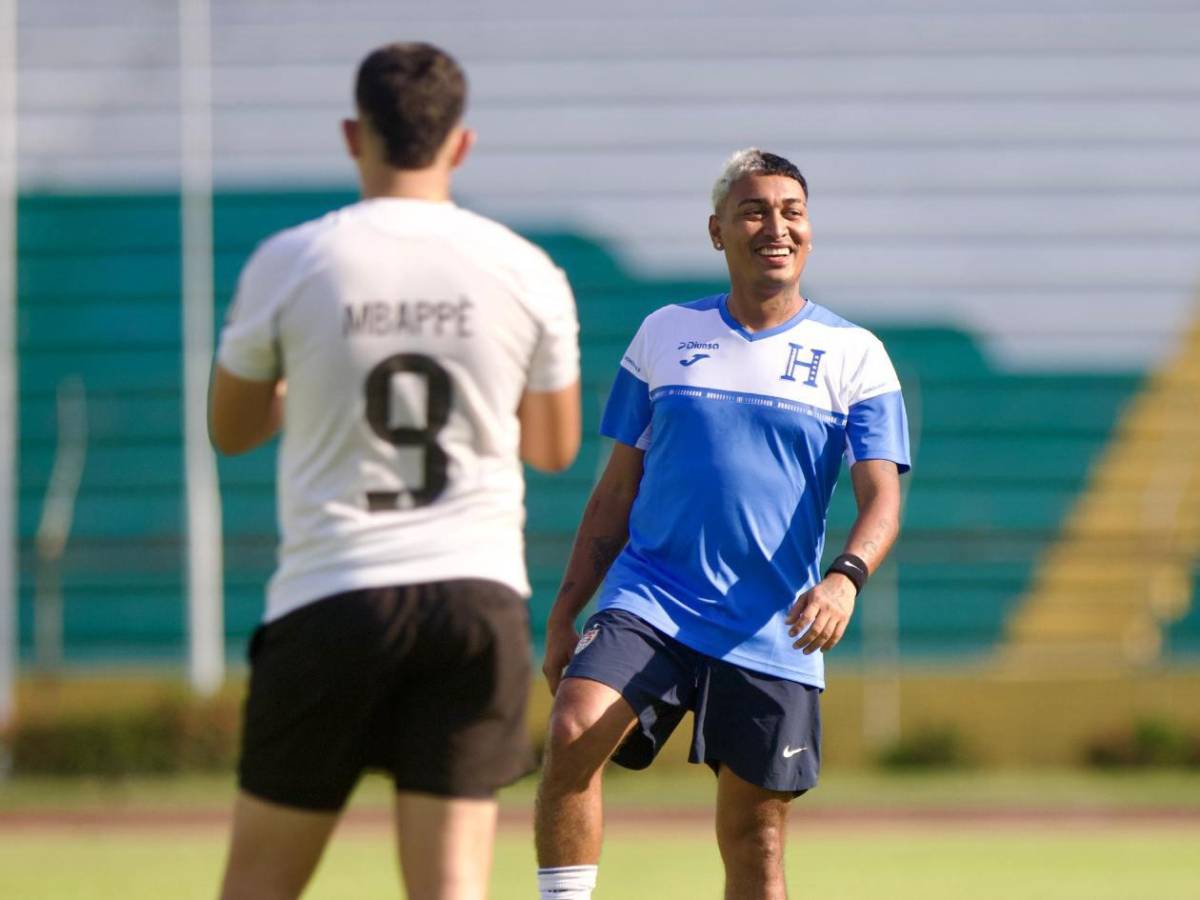 Famoso mundialista se une y pule a tiktokers de la selección de Honduras