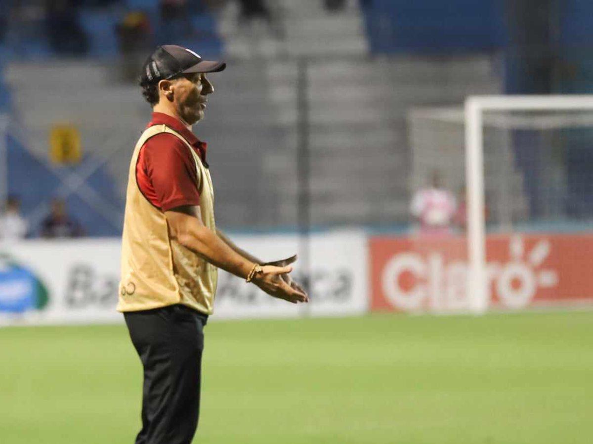 Pedro Troglio habló sobre la expulsión de Edwin Rodríguez, ¿lo regañó?