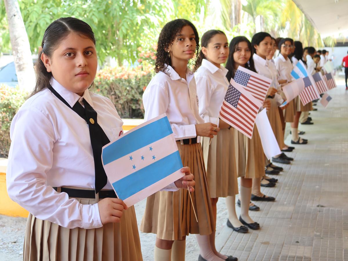 El centro educativo República de Chile beneficia a 800 alumnos y 30 profesoras.