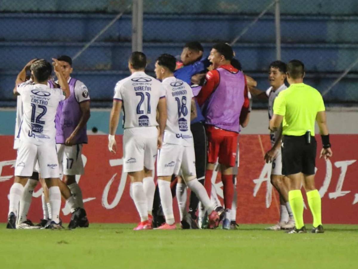 Indignación, amargura del Motagua, regañada y lo que hizo Cartaginés tras final del juego
