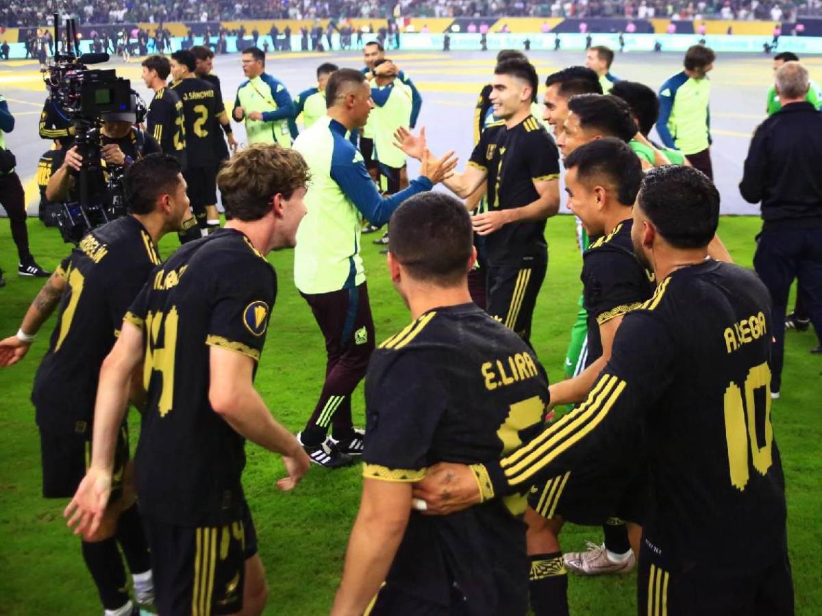 México campeón celebra, gran homenaje a Diogo Jota y lo que pasó con Memo Ochoa