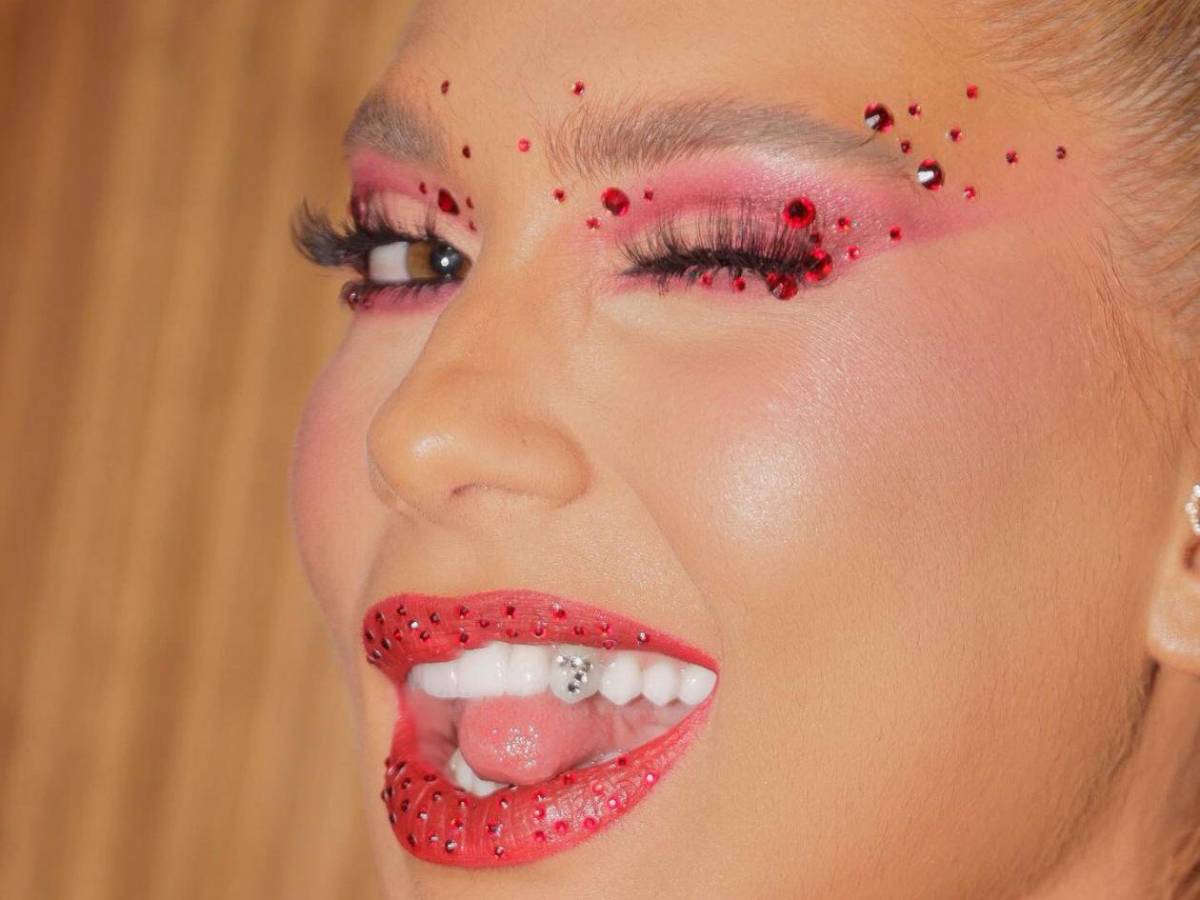 La novia de Vinicius debuta como reina en el carnaval de Río