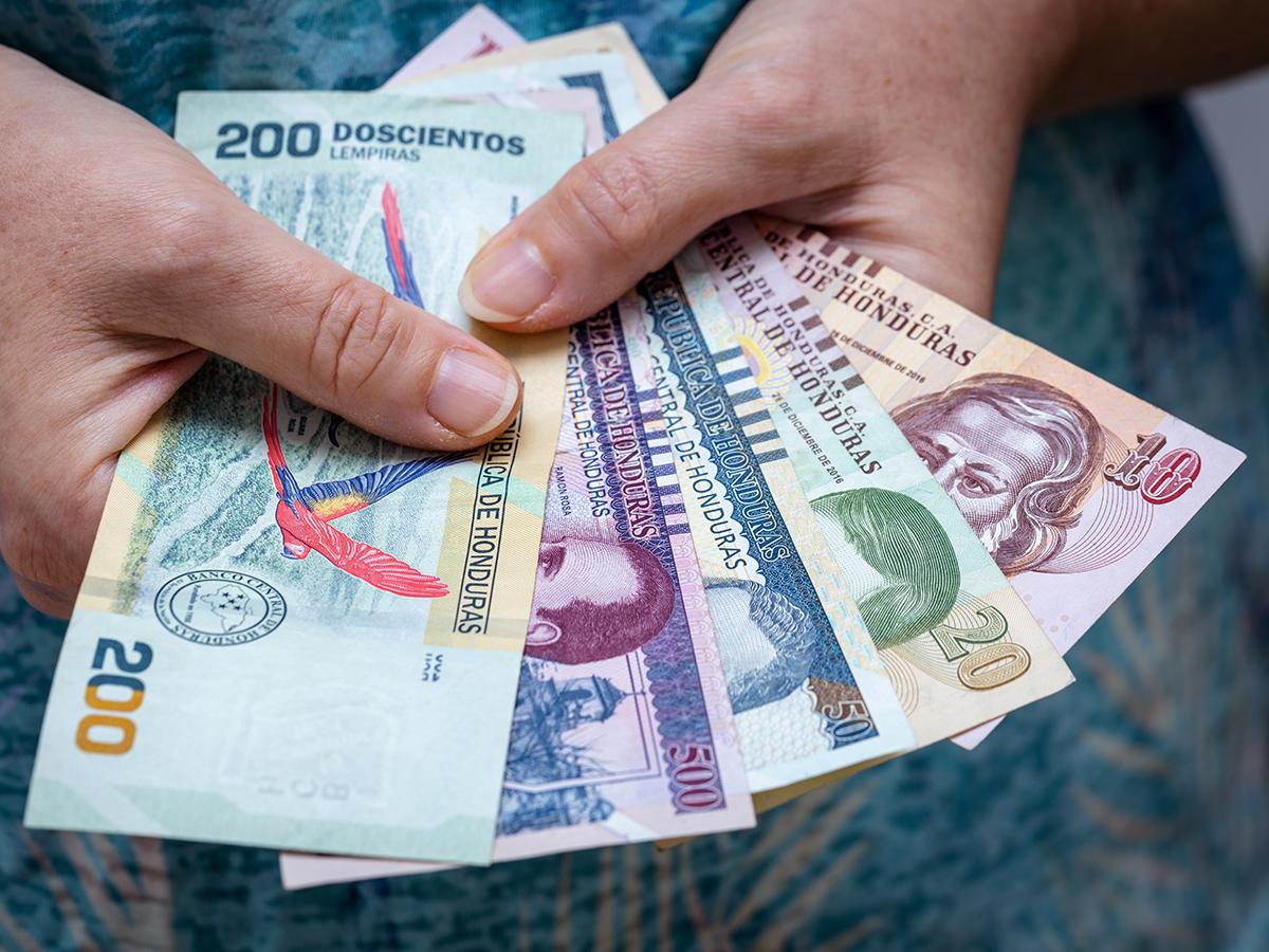 Banpaís ofrece su servicio de envío y cobro de remesas familiares