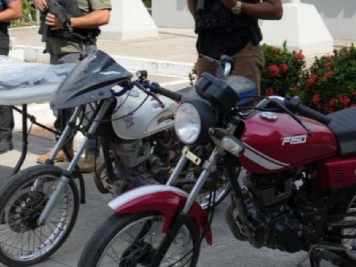 Decomisan a banda “Los Cheles” fusiles de guerra, escopetas y motocicletas en El Progreso