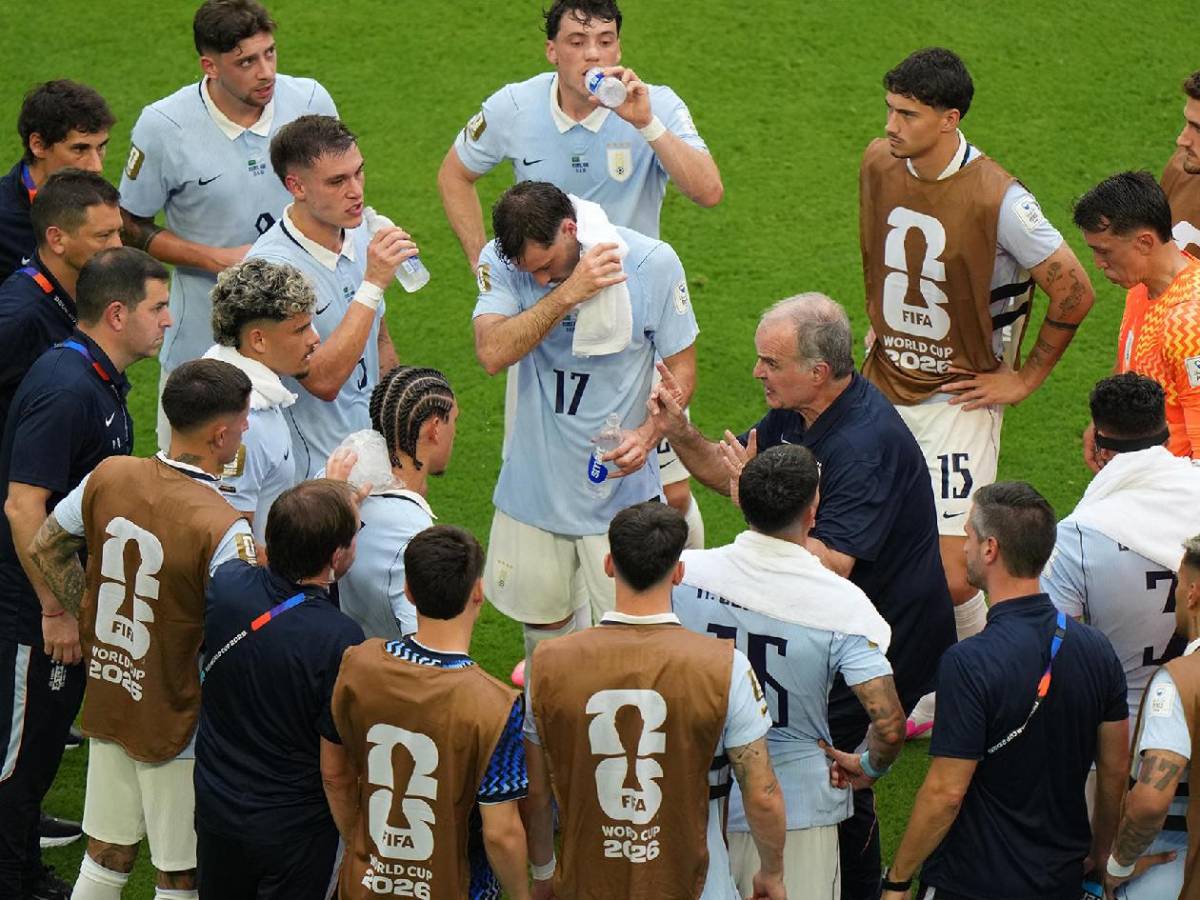Uruguay decepciona en su debut en el Mundial, inesperado héroe y Arabia sorprende