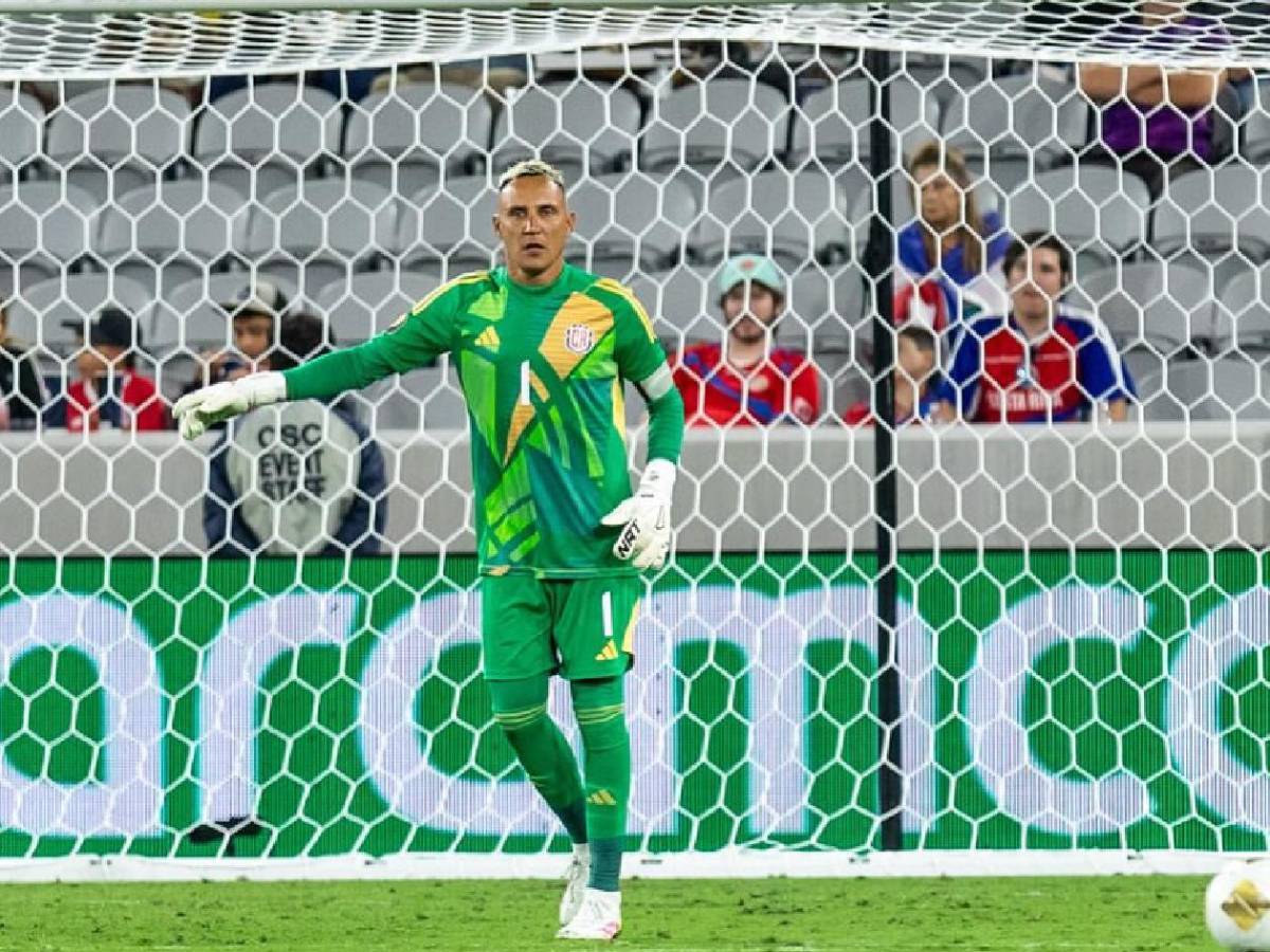 Escándalo sacude a Costa Rica: Dejan fuera a Keylor y él responde; otro renunció