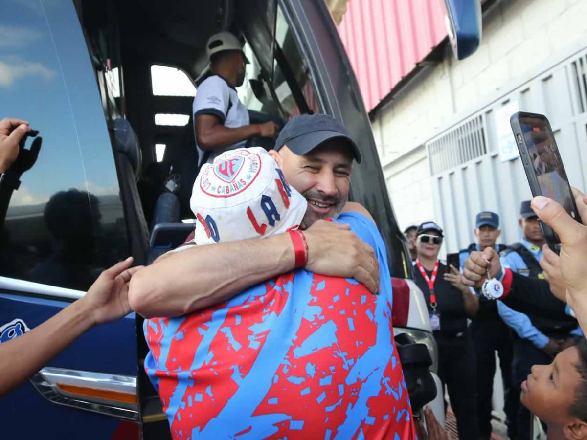 Jeaustin Campos se pelea con hinchas, Olimpia sufre, linduras y descuido en Comayagua