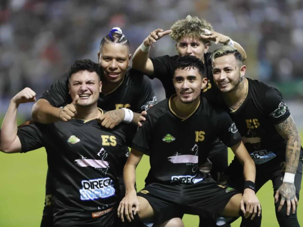 Tiktokers de Honduras festejan, Supremo conquista a Milagro, relajo y ¿quién es la chica de azul?