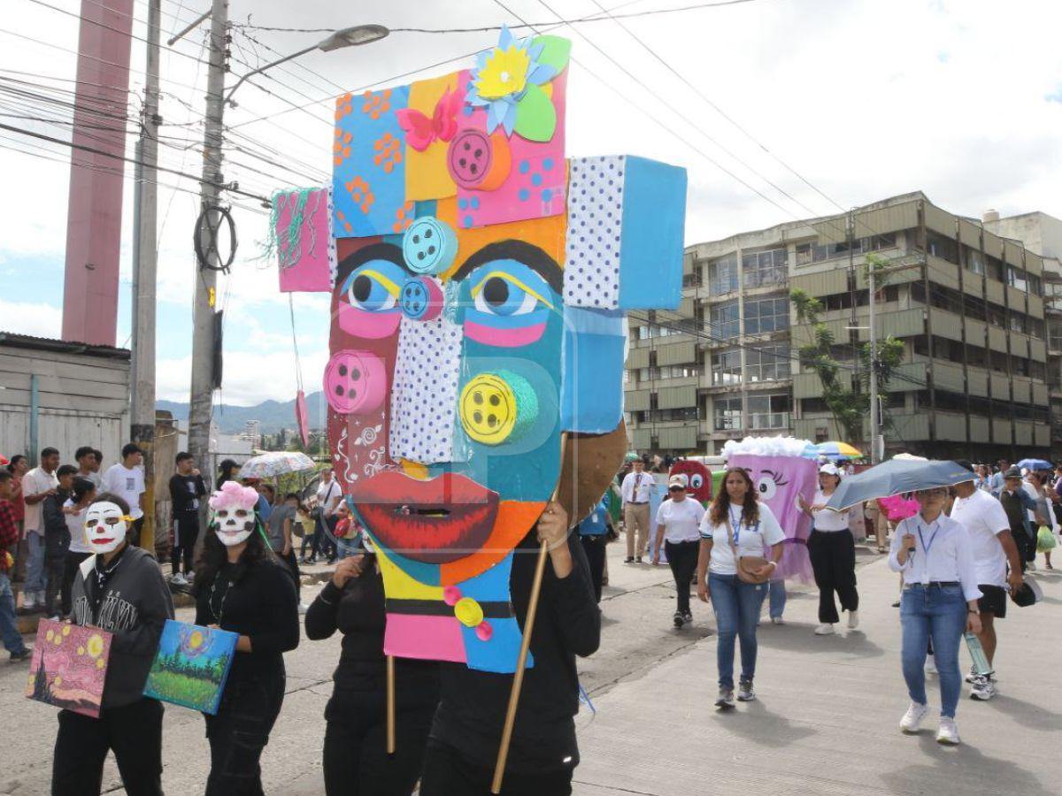 Las imágenes más curiosas de los desfiles del 15 de septiembre en Honduras