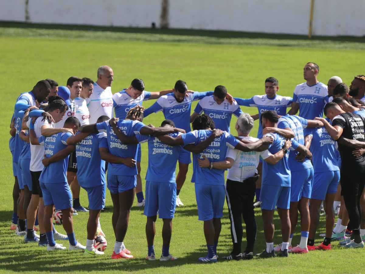 Exfutbolistas advierten a Honduras: “Jugar ahí es como hacerlo con asma”
