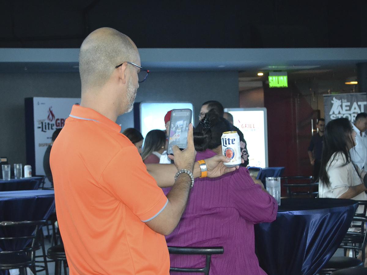 El evento de lanzamiento estuvo lleno de sorpresas, el delicioso sabor de Miller Lite y un asado.