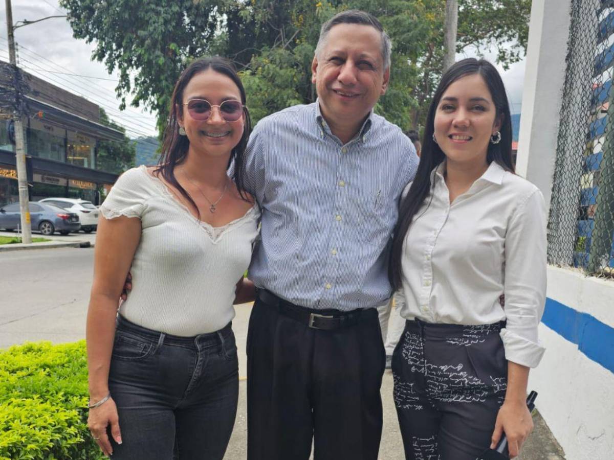 “Fue más que un maestro”: periodistas y estudiantes recuerdan con cariño a René Gavarrete