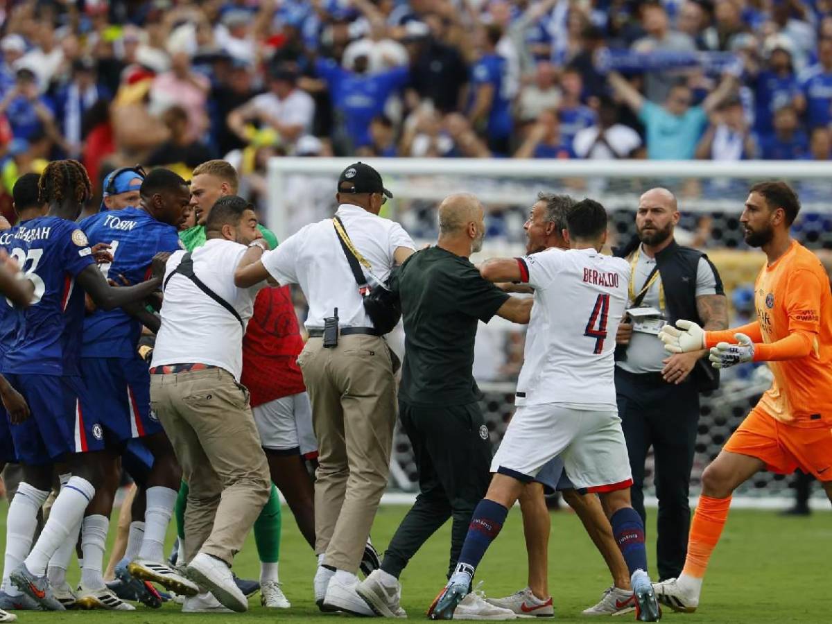 Luis Enrique perdió el control, agresión, zafarrancho y Chelsea humilló al PSG