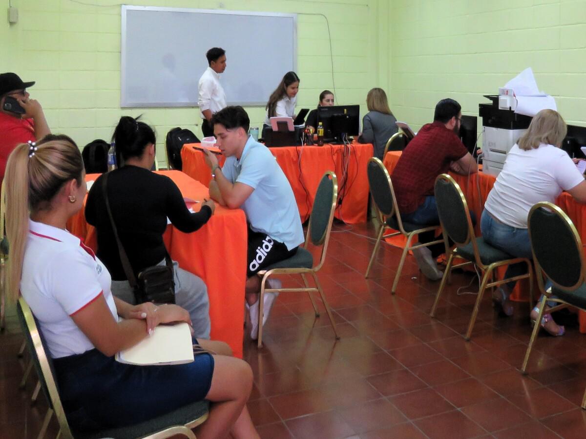 Creditón Honduras regala cien mil lempiras entre otros premios