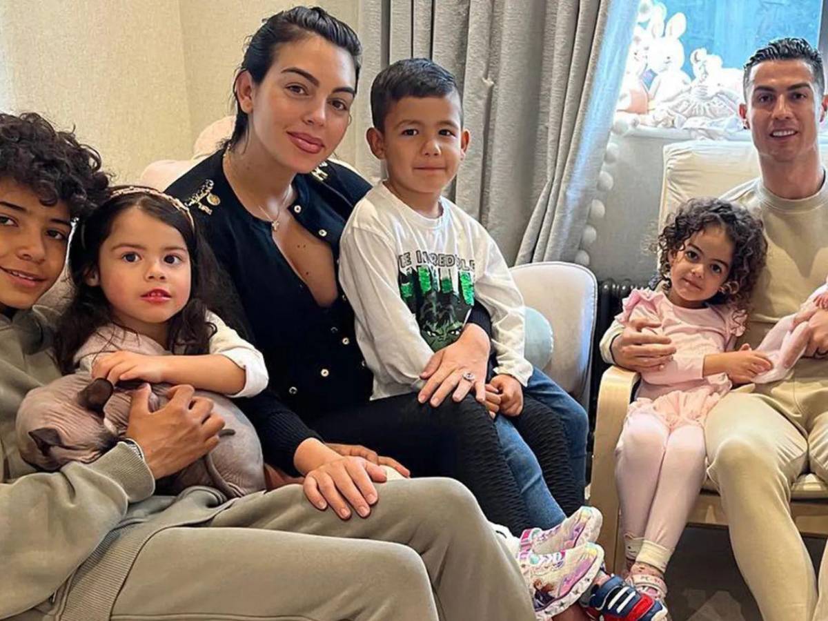 ¿Quién es el 'desconocido' padre de Cristiano Ronaldo? La viral foto que conmueve al mundo