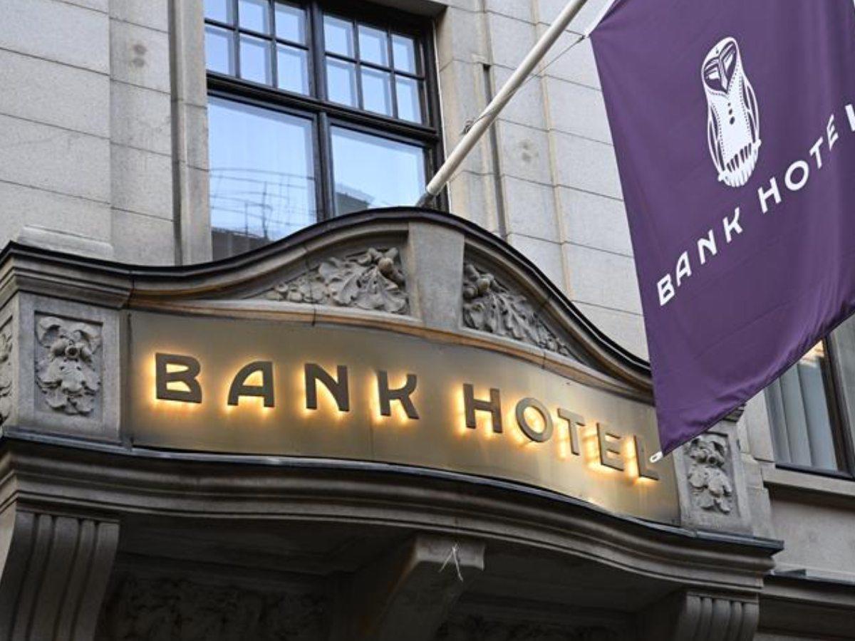 La violación habría ocurrido en el Hotel Bank, donde se alojaba la estrella Kylian Mbappé.