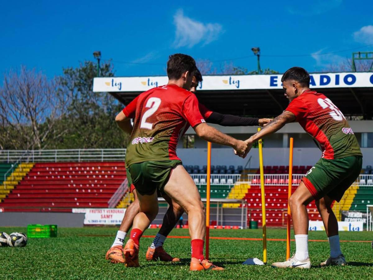 Escándalo: Expulsan del fútbol a equipo que tiene un jugador hondureño
