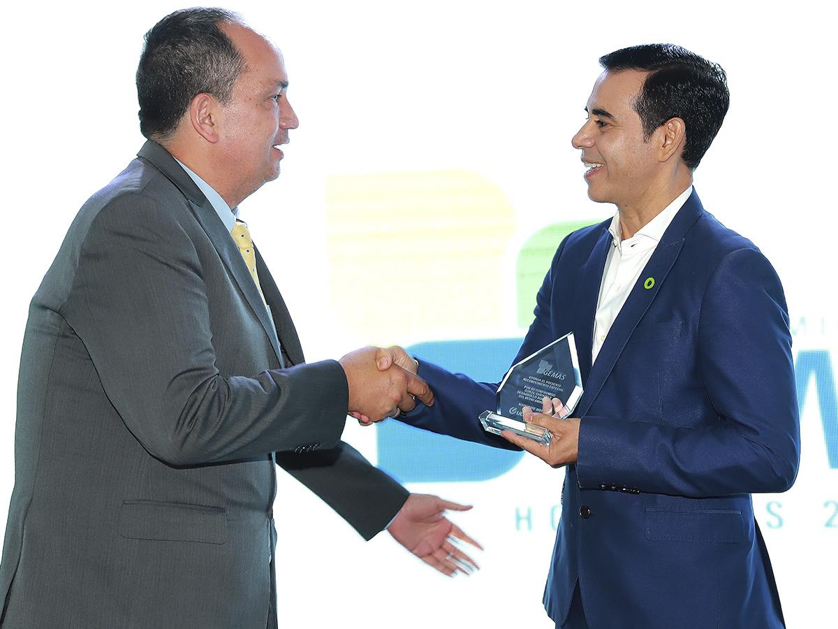 Felicitaciones a Cesar Quintanilla, un verdadero agente de cambio ambiental y embajador del planeta.