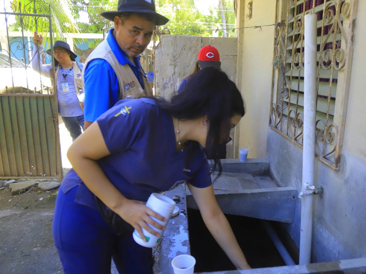 Intervienen 3,500 casas en megaoperativo contra el dengue en Asentamientos Humanos