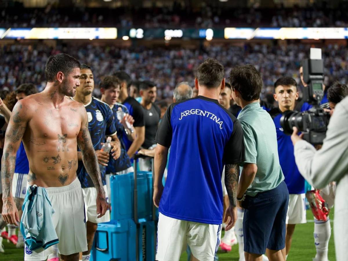 Messi sorprende tras el partido, ¿cambió camiseta? y abrazo histórico para Honduras