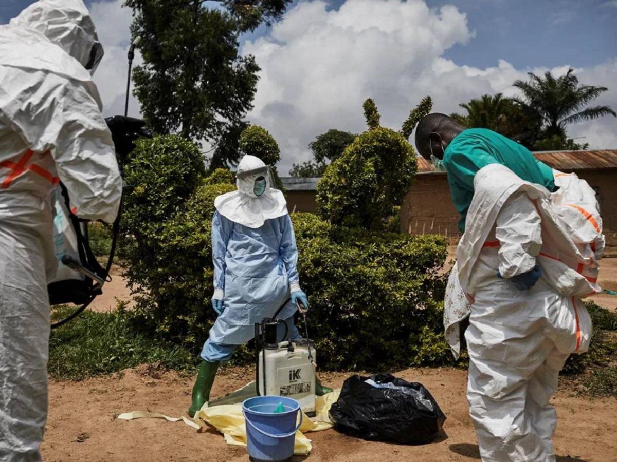 Alerta sanitaria: Reportan más de 100 muertes por casos de ébola