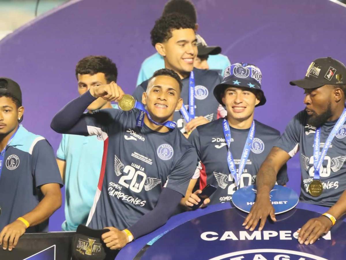 Motagua campeón: festeja la Copa 20, baile del Búho Meléndez y emoción de Pedro Atala