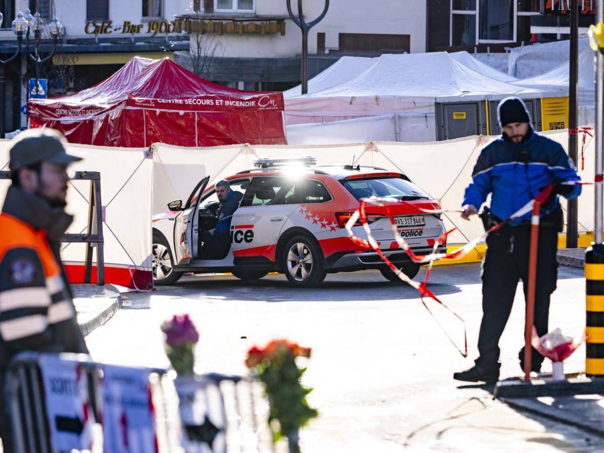 Revelan qué originó el incendio en bar de estación de esquí en Suiza