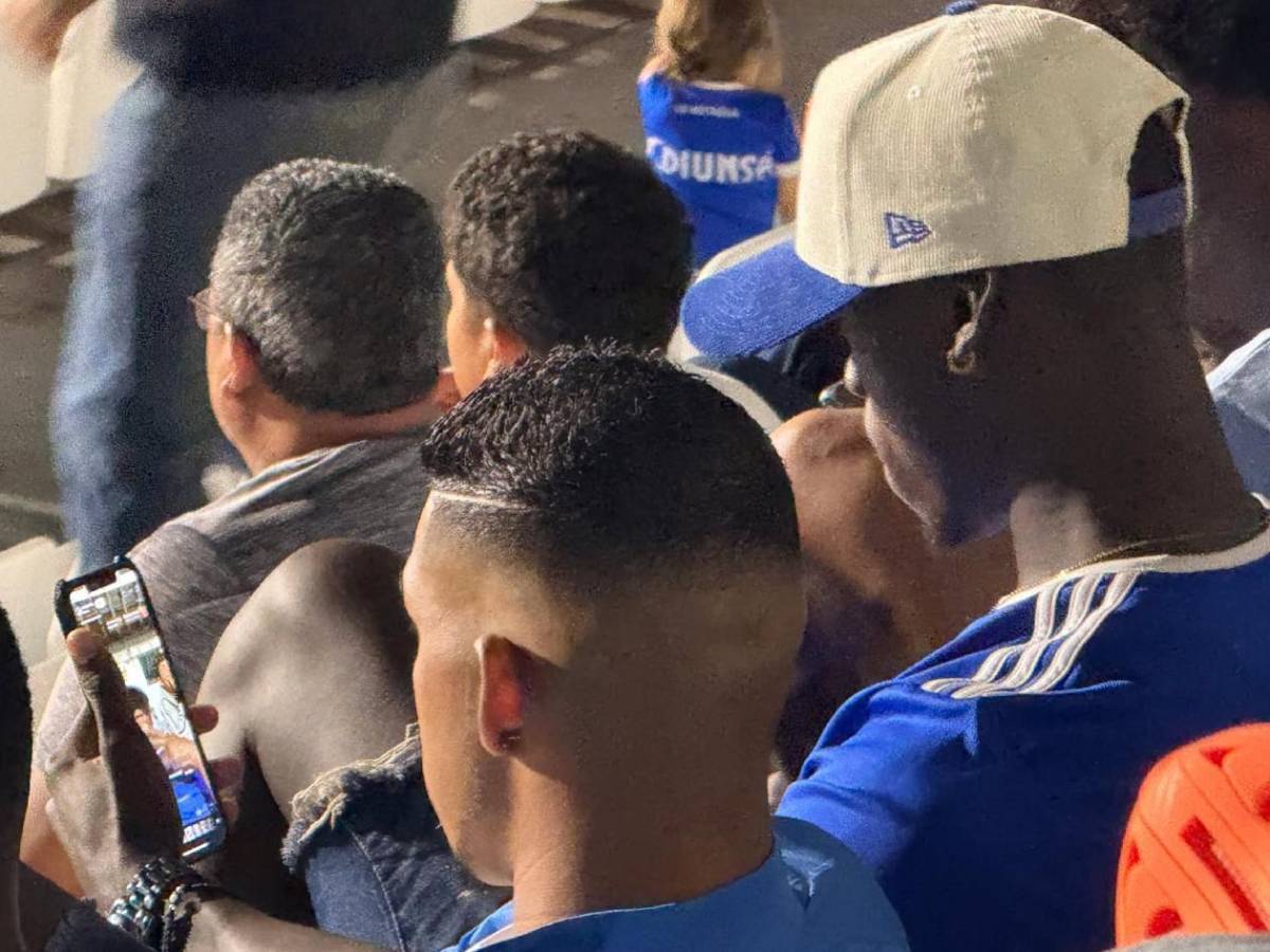 Amargura del Motagua, futbolista en pleno TikTok, bella infiltrada y diputado presente