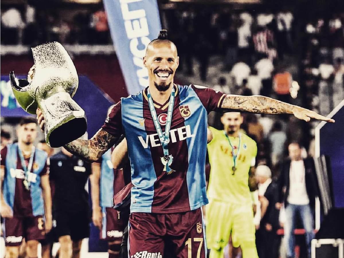 Se alejó del fútbol y sorprende con nueva faceta: “hotel para gallinas”