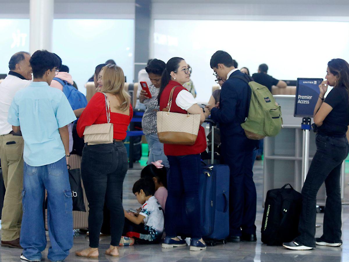 Restablecen vuelos locales en el Aeropuerto Ramón Villeda Morales