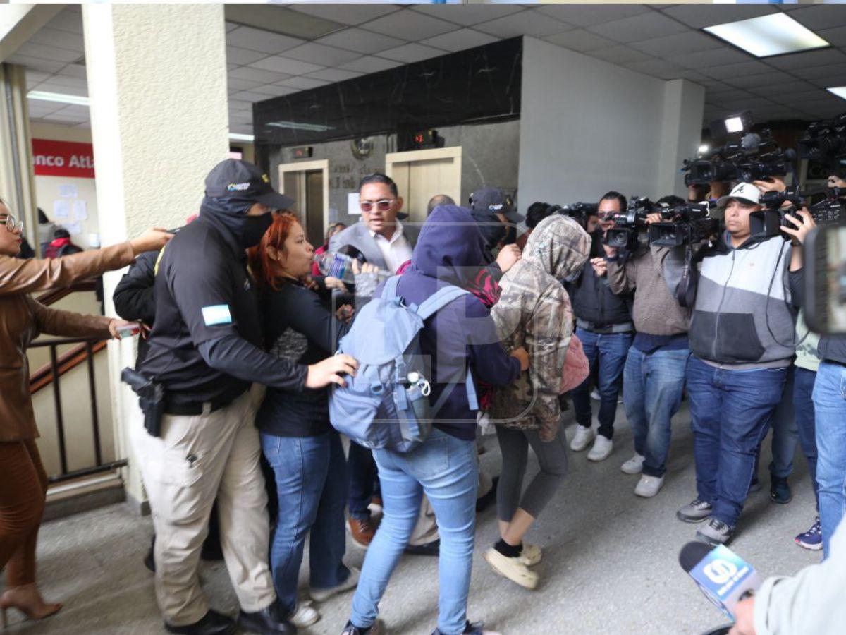 Así llegaron los primeros exfuncionarios capturados por el caso Sedesol