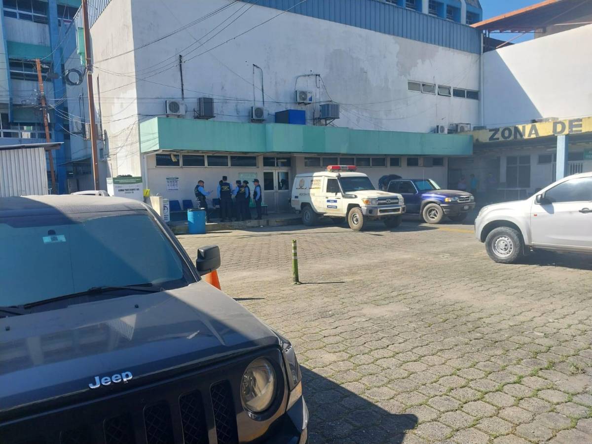 <b>El cuerpo de Darío Escalante fue reconocido por las autoridades en el hospital Mario Rivas.</b>