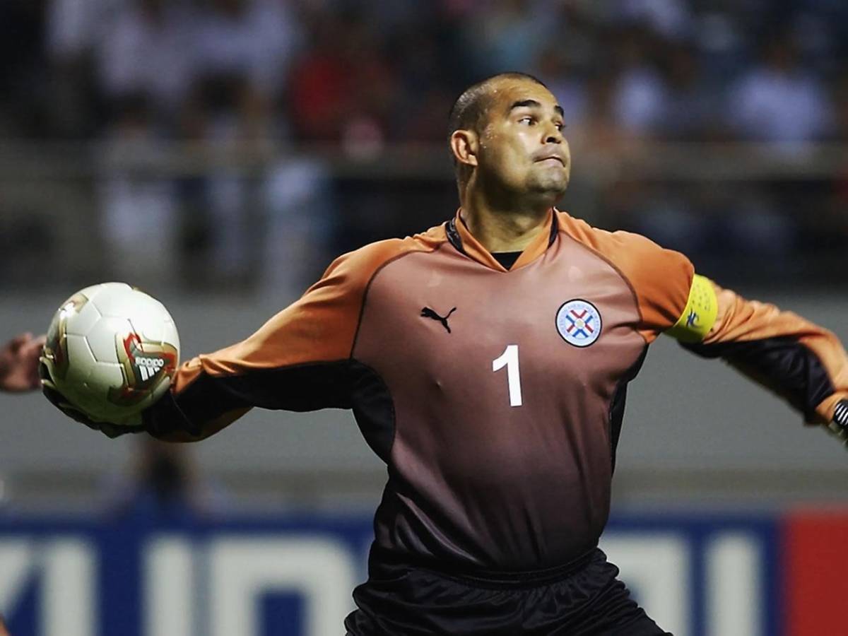 Chilavert ataca a Mbappé y Vinicius por polémica con Prestianni: Vive con un travesti