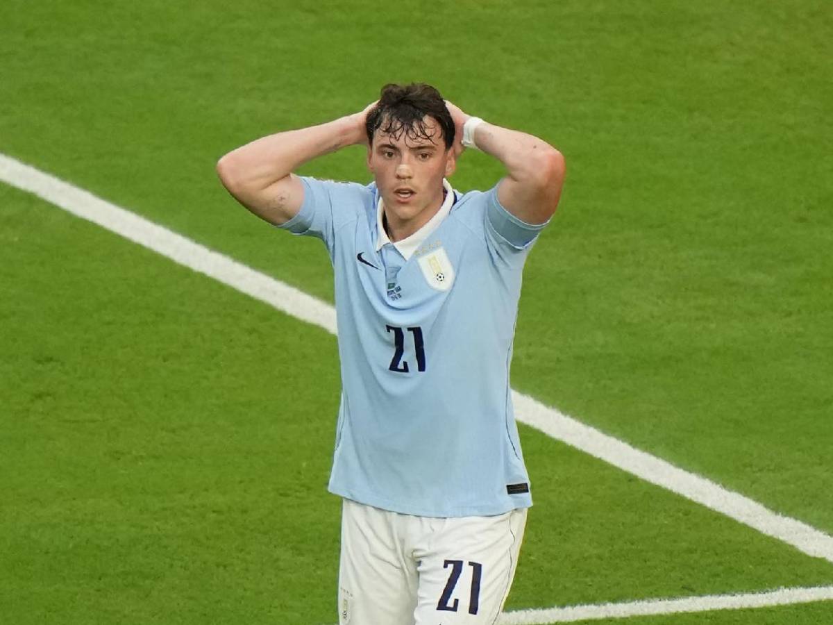 Uruguay decepciona en su debut en el Mundial, inesperado héroe y Arabia sorprende