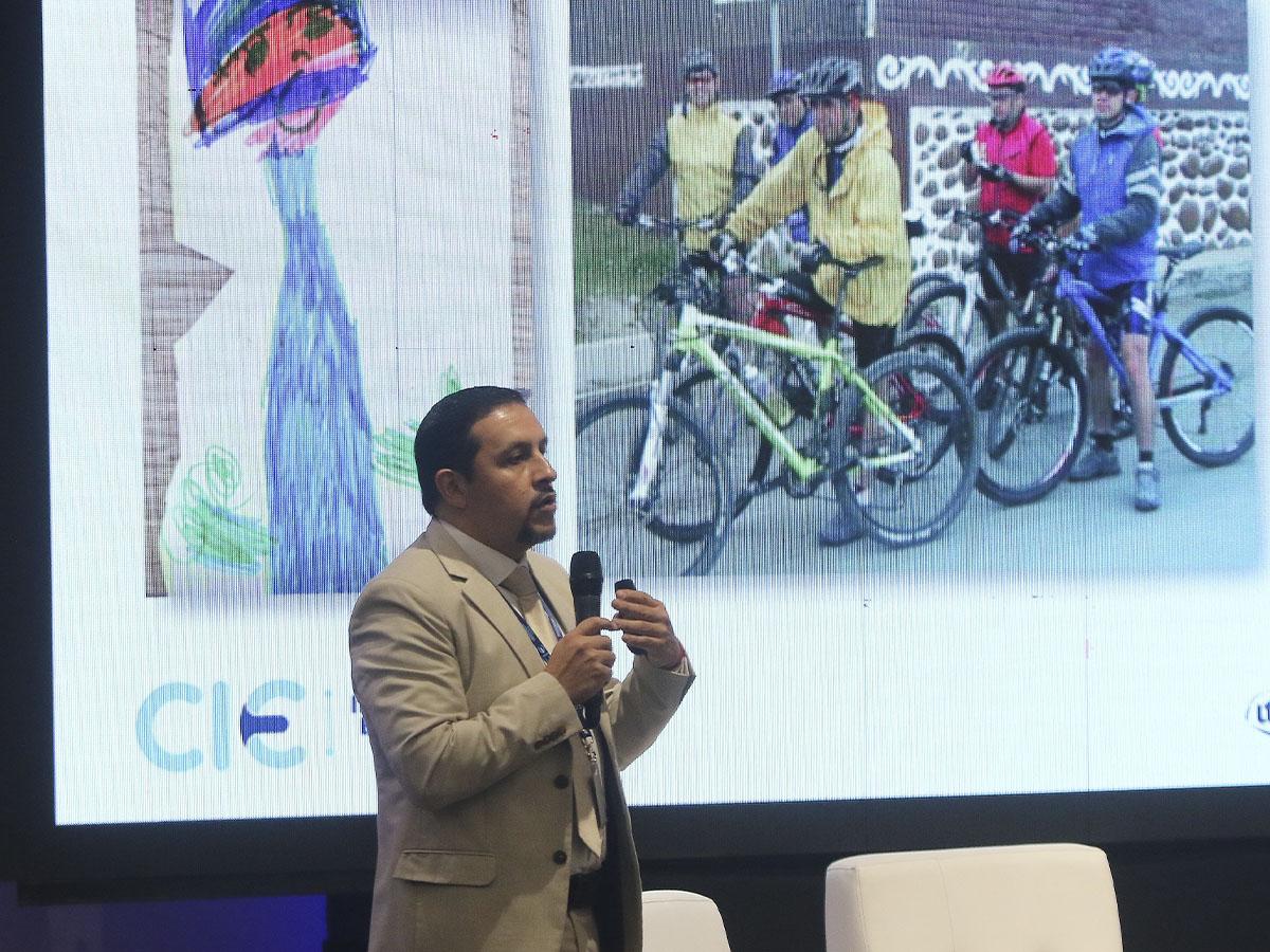 Conferencistas internacionales como Jorge Maldonado, de la Universidad de Cuenca, contribuyeron con su visión sobre la evolución educativa en América Latina<i>.</i>