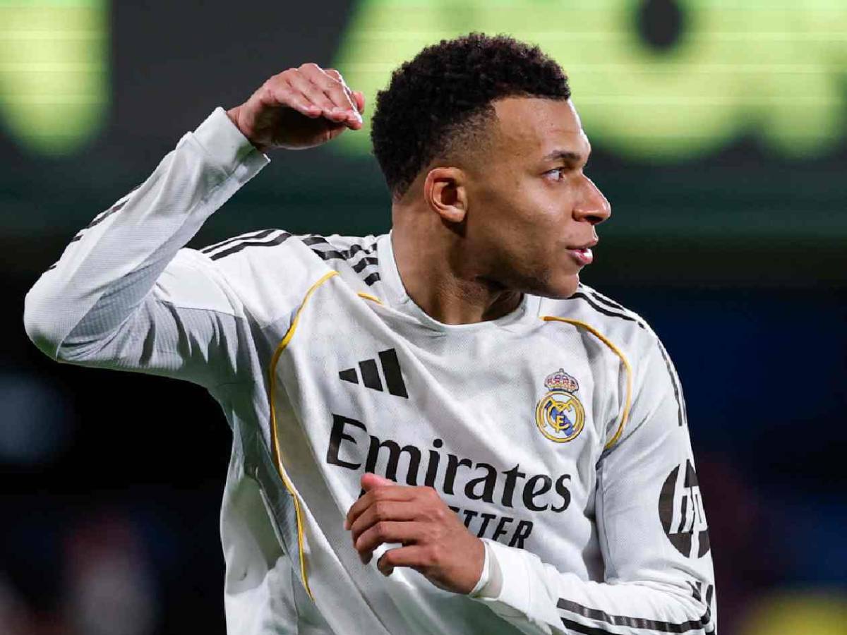 Beso de Mbappé a compañero, Brahim la pasó mal y VAR no intervino en polémica