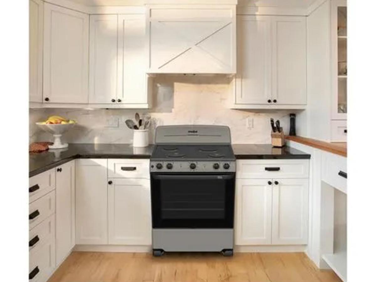 Estufa con horno marca Mabe de 4 quemadores, modelo EME7630BEFL0 con cubierta sellada de acero inoxidable.