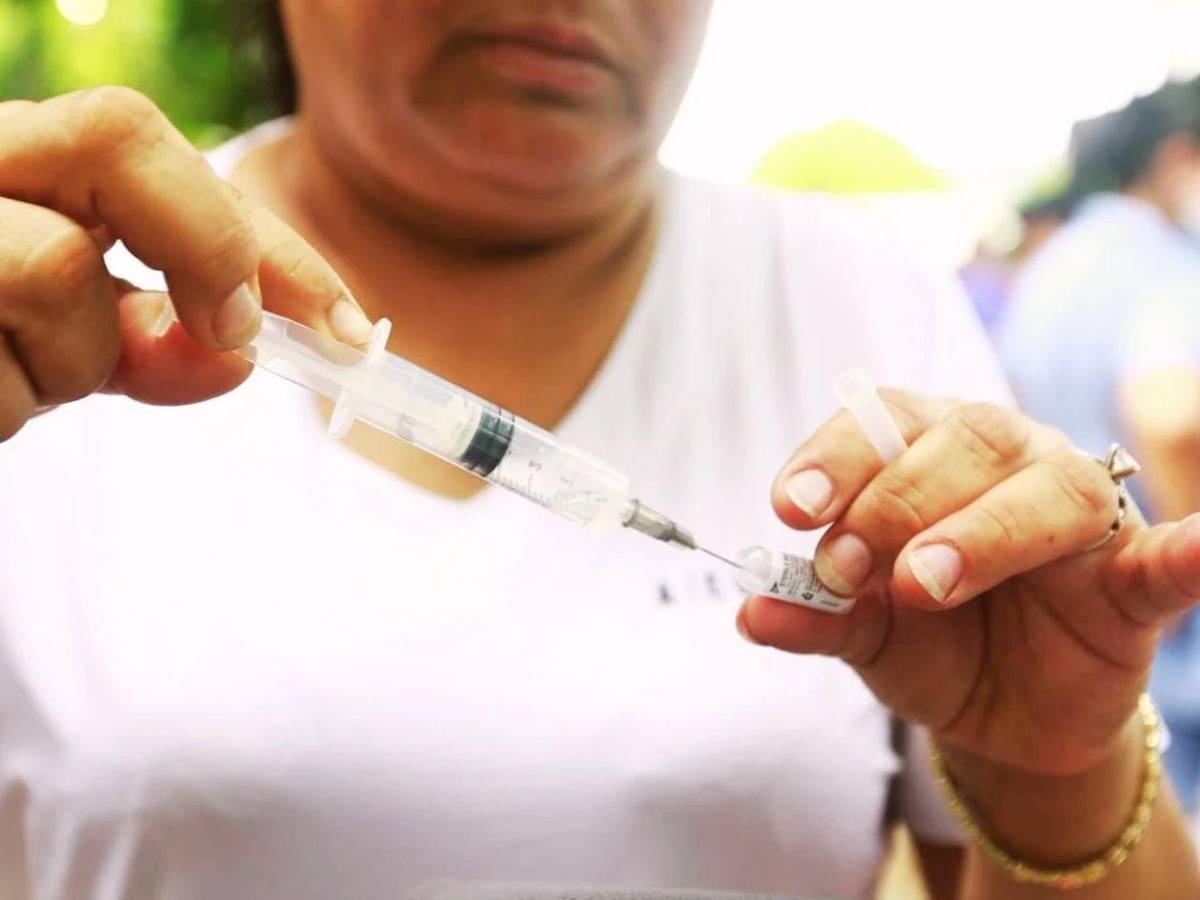 San Pedro Sula vacunará contra el dengue a más de 5,000 menores de 6 a 16 años