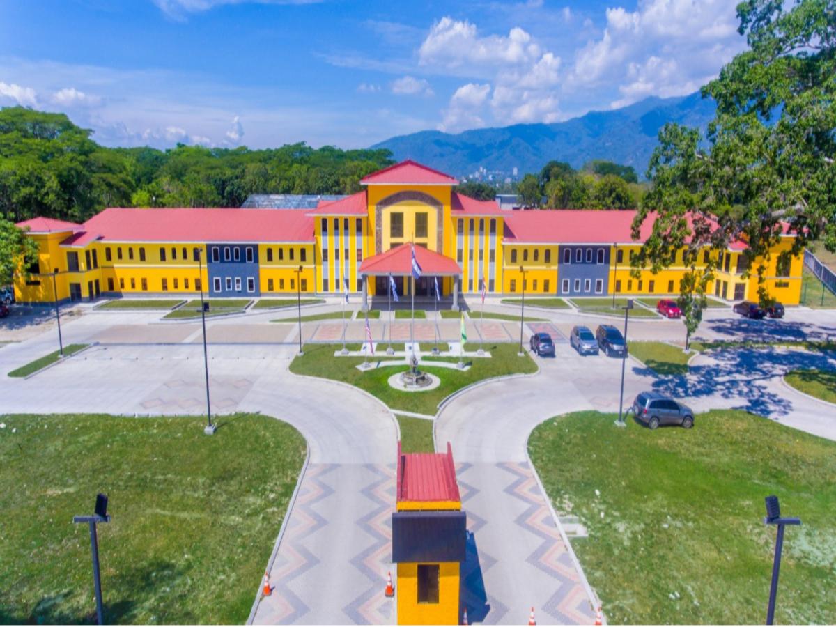 La impresionante arquitectura de WIS complementa su increíble oferta académica.