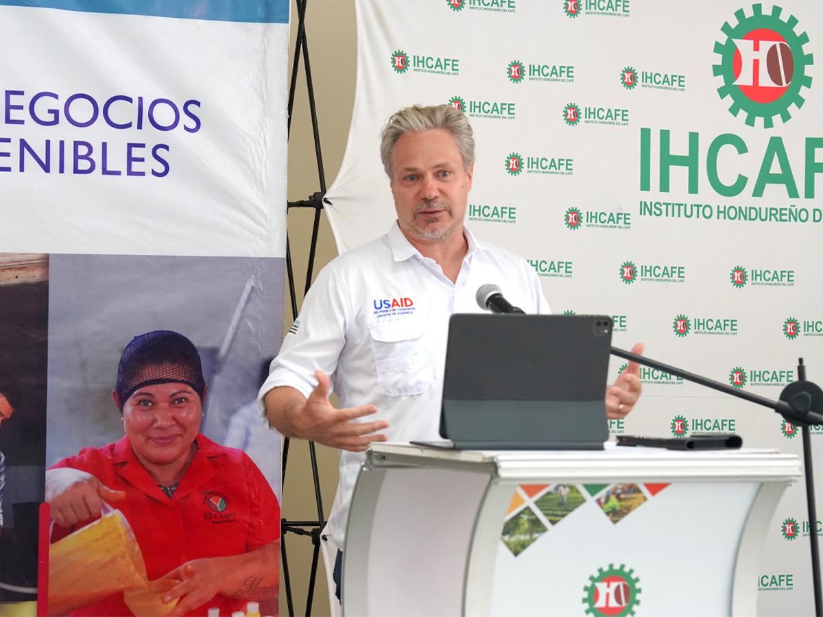 Thelonious Trimmell, director del programa Agronegocios Sostenibles, un proyecto financiado por USAID.